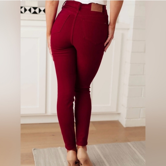 Judy Blue Tummy Control Skinny Jeans - Picture 2 of 16